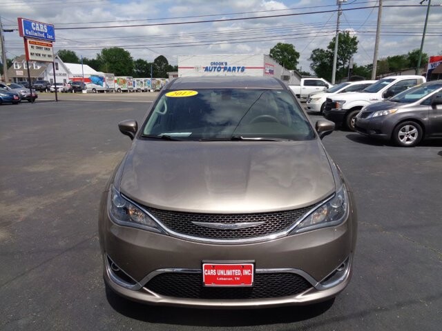 2017 Chrysler Pacifica in Lebanon, TN 37087-3302 - 18131400 3
