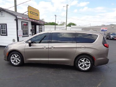 2017 Chrysler Pacifica in Lebanon, TN 37087-3302