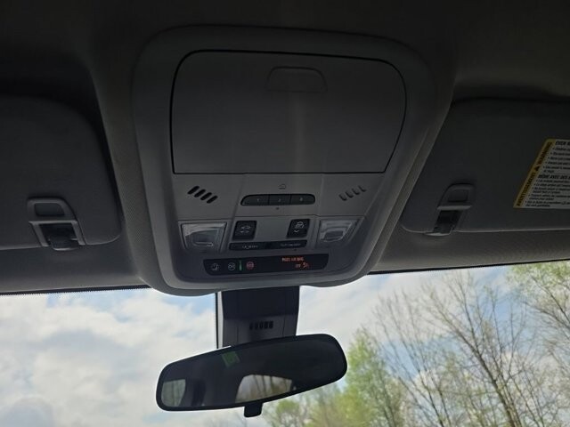 2021 Chevrolet Equinox in Marysville, OH 43040 - 18131403 24