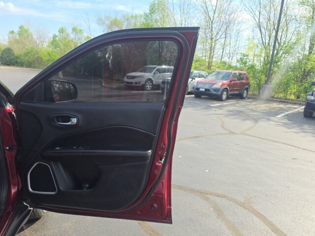 2020 Jeep Compass in Marysville, OH 43040 - 18131404 43