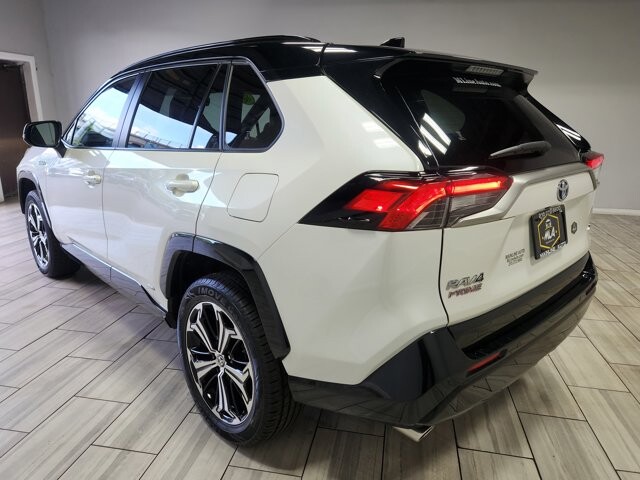 2022 Toyota RAV4 in Cinnaminson, NJ 08077 - 18131409 3
