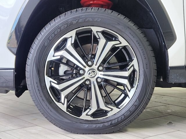 2022 Toyota RAV4 in Cinnaminson, NJ 08077 - 18131409 9