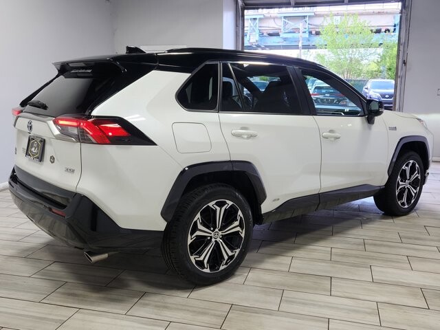 2022 Toyota RAV4 in Cinnaminson, NJ 08077 - 18131409 5