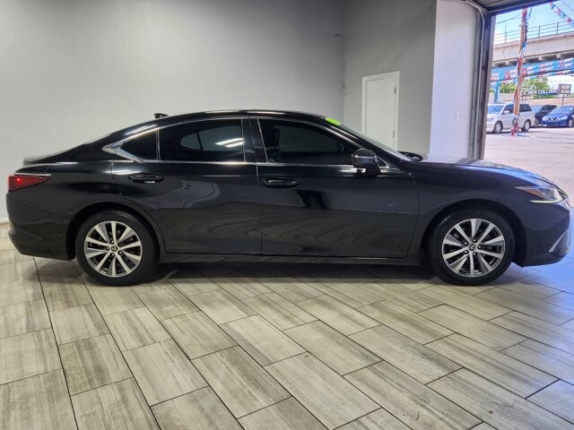 2019 Lexus ES 350 in Cinnaminson, NJ 08077 - 18131412 6