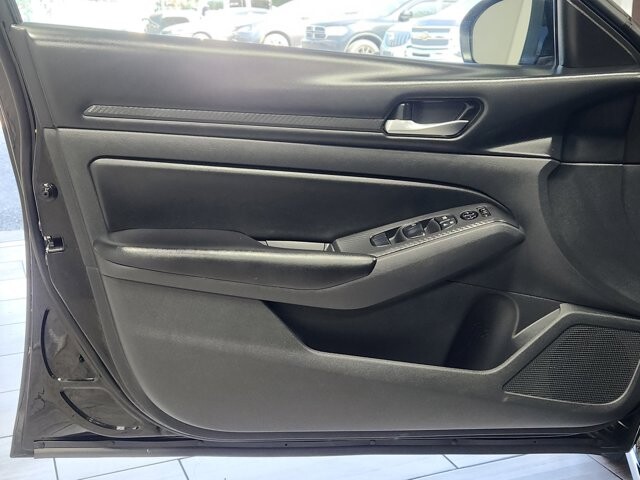 2022 Nissan Altima in Cinnaminson, NJ 08077 - 18131418 10