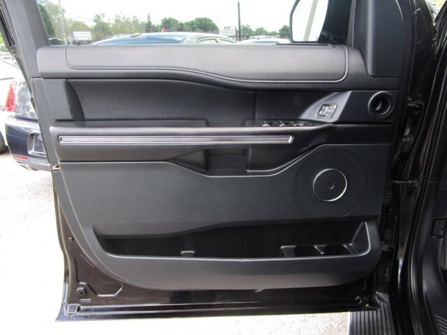 2020 Ford Expedition Max in Tampa, FL 33604-6914 - 18131434 21