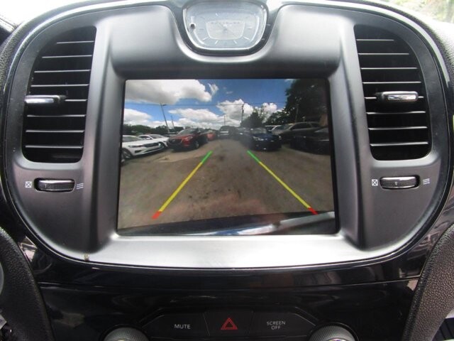 2019 Chrysler 300 in Tampa, FL 33604-6914 - 18131435 5