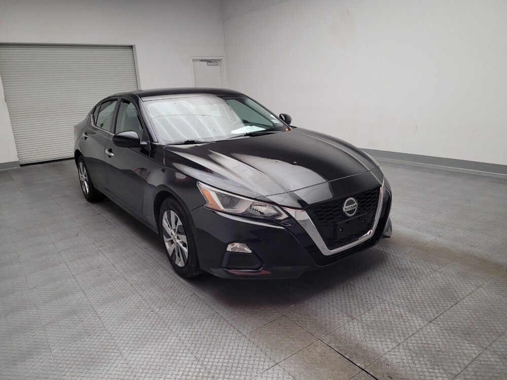 2020 Nissan Altima in Downey, CA 90241 - 18131438 13