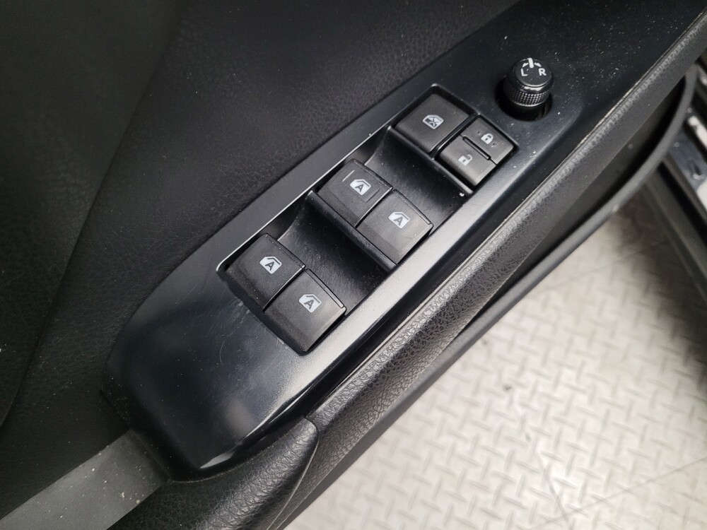 2020 Toyota Camry in Riverside, CA 92504 - 18131444 27