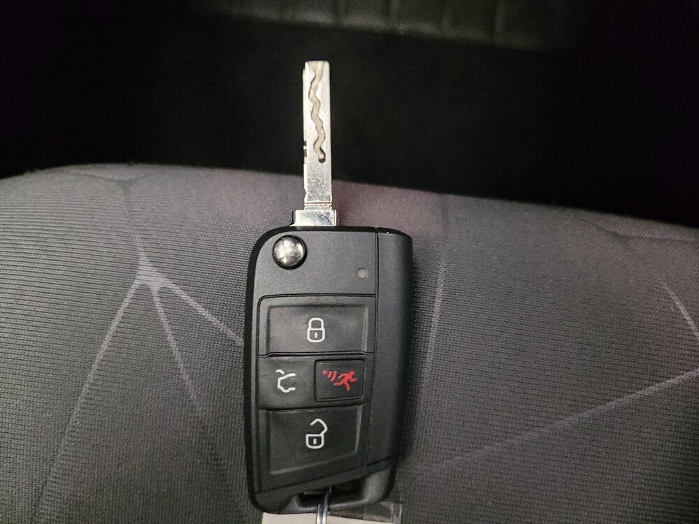 2025 Volkswagen Jetta in Fresno, CA 93726 - 18131447 32