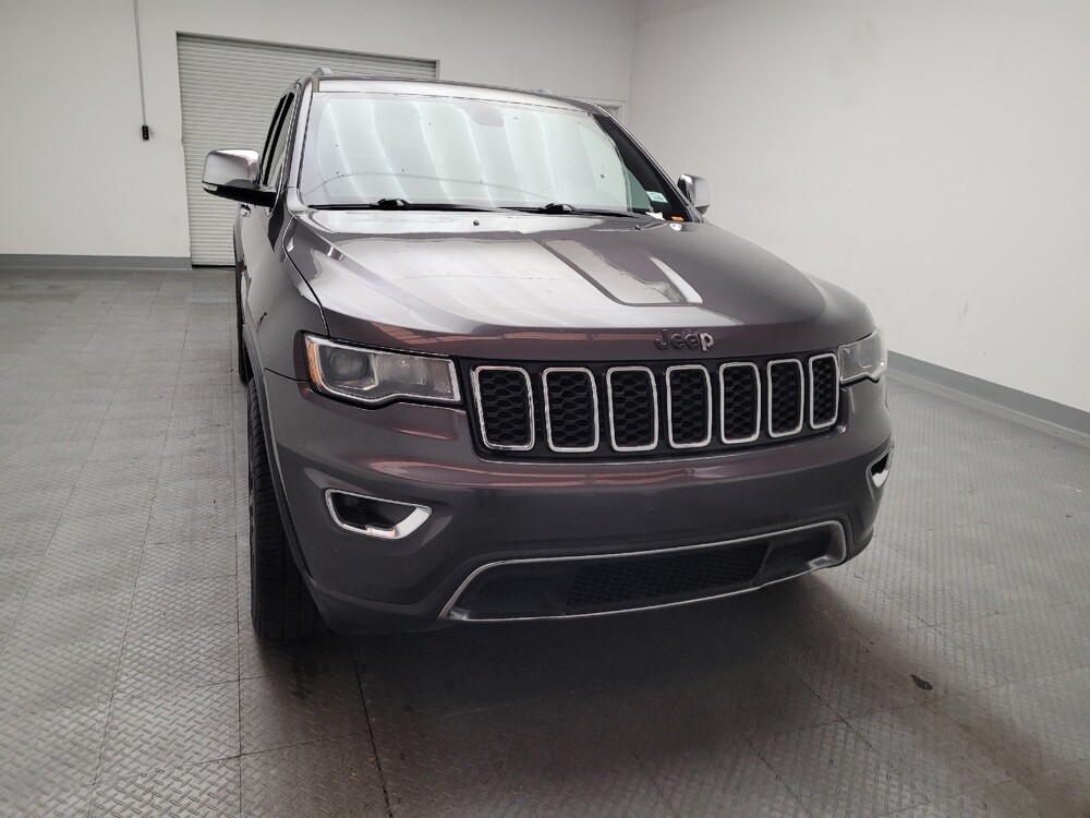 2017 Jeep Grand Cherokee in Riverside, CA 92504 - 18131449 14