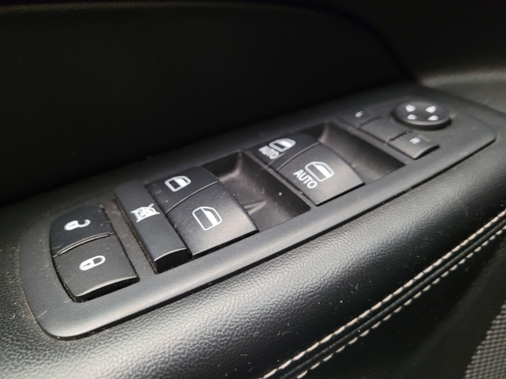 2017 Jeep Grand Cherokee in Riverside, CA 92504 - 18131449 27