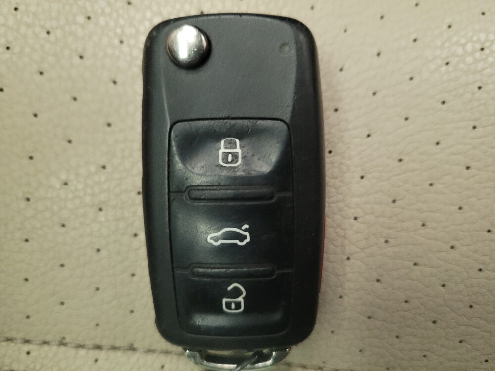 2018 Volkswagen Passat in Torrance, CA 90504 - 18131450 32