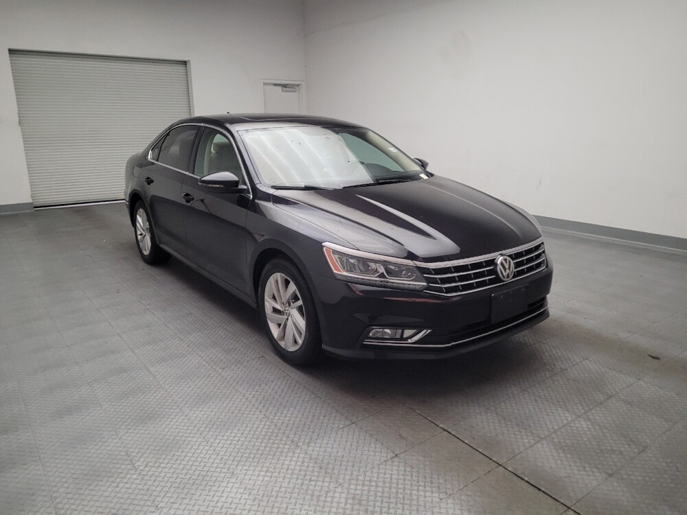 2018 Volkswagen Passat in Torrance, CA 90504 - 18131450 13