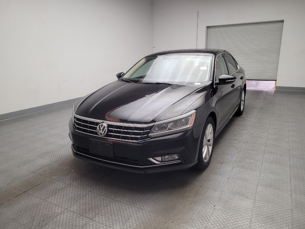2018 Volkswagen Passat in Torrance, CA 90504 - 18131450 15