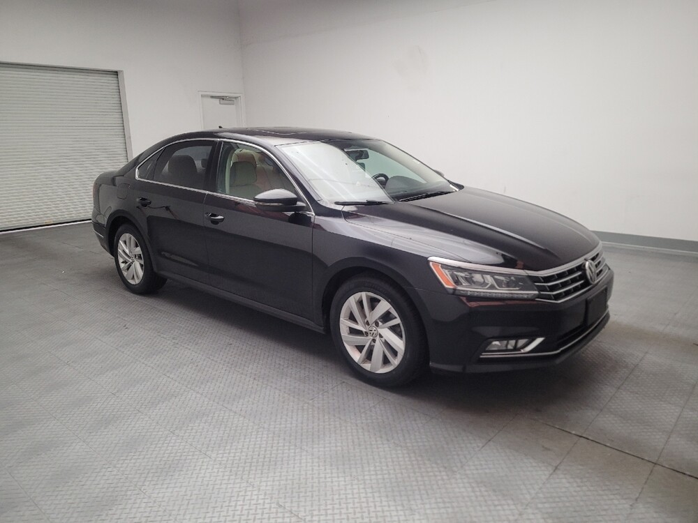 2018 Volkswagen Passat in Torrance, CA 90504 - 18131450 11