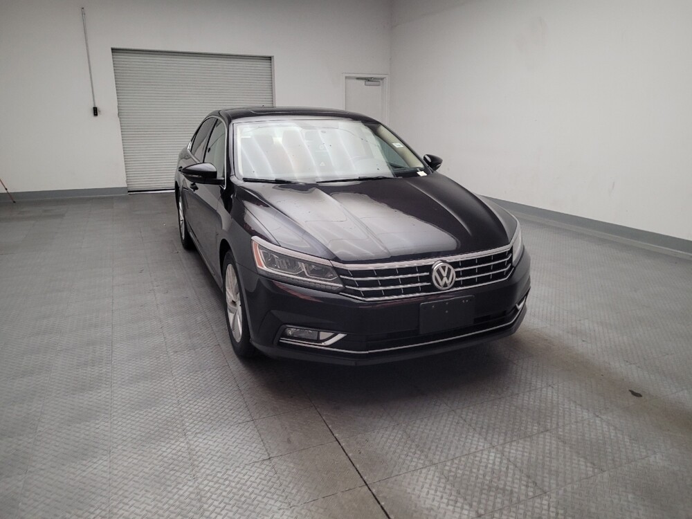 2018 Volkswagen Passat in Torrance, CA 90504 - 18131450 14