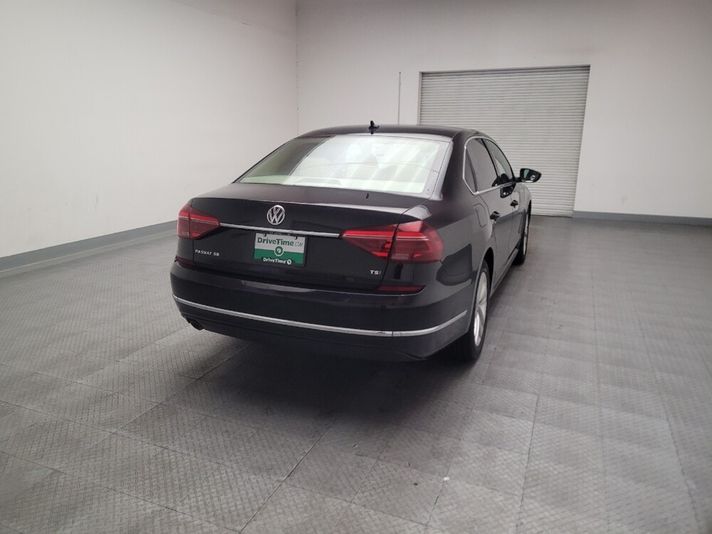 2018 Volkswagen Passat in Torrance, CA 90504 - 18131450 7