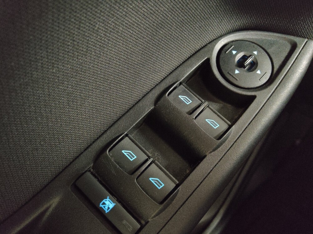 2018 Ford Focus in Birmingham, AL 35215 - 18131489 27