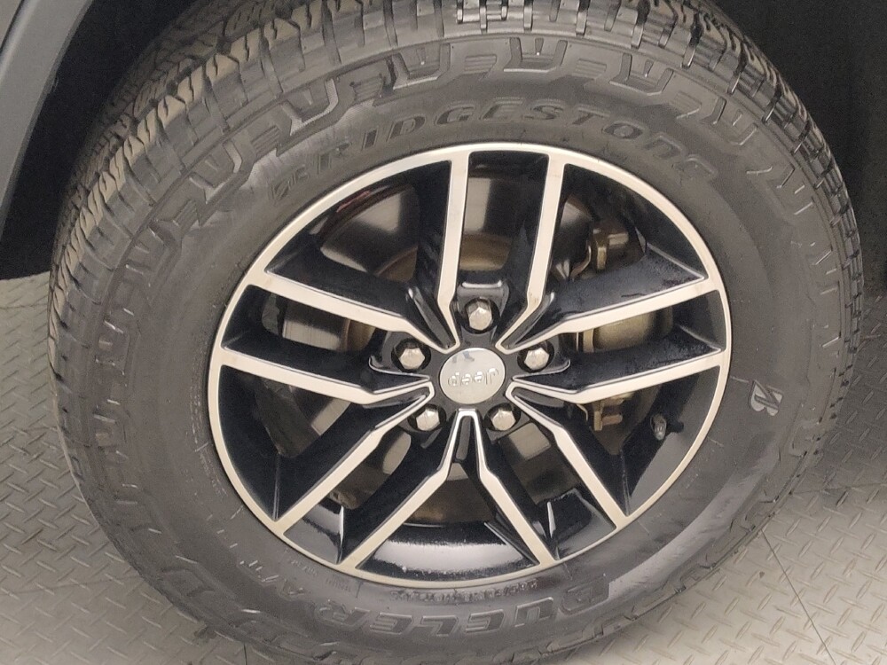 2017 Jeep Grand Cherokee in San Antonio, TX 78238 - 18131495 31