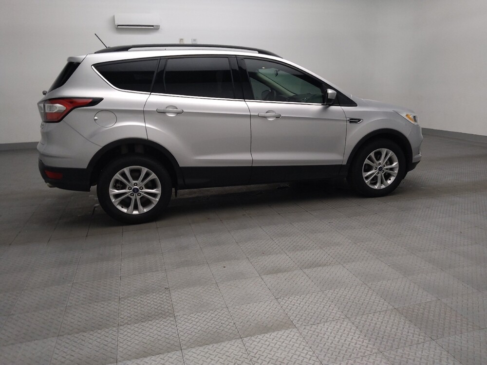 2018 Ford Escape in Plano, TX 75074 - 18131502 10