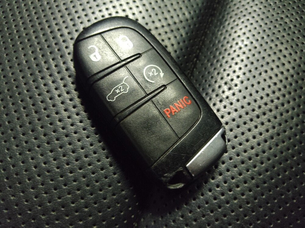 2020 Jeep Grand Cherokee in Phoenix, AZ 85015 - 18131508 32