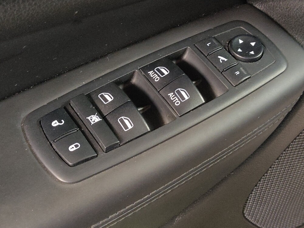 2019 Jeep Grand Cherokee in Tampa, FL 33612 - 18131514 27