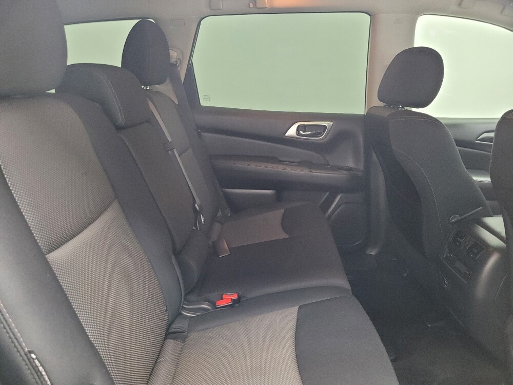 2018 Nissan Pathfinder in Reno, NV 89502 - 18131519 19