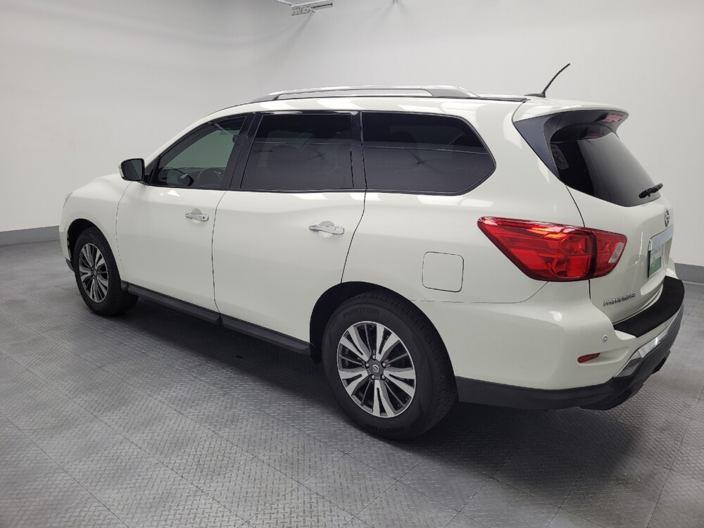 2018 Nissan Pathfinder in Reno, NV 89502 - 18131519 3