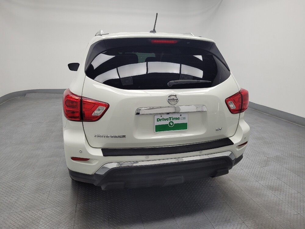 2018 Nissan Pathfinder in Reno, NV 89502 - 18131519 6