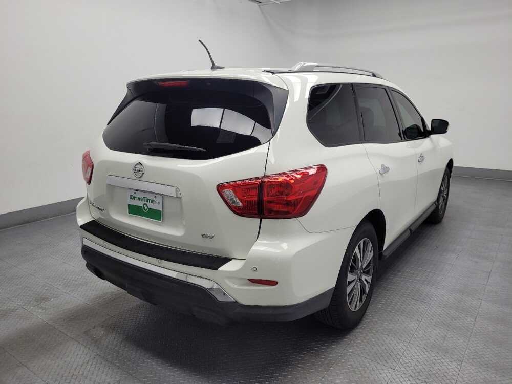 2018 Nissan Pathfinder in Reno, NV 89502 - 18131519 9