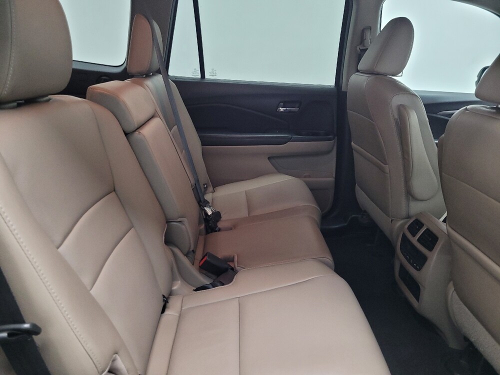 2016 Honda Pilot in Las Vegas, NV 89102 - 18131520 19