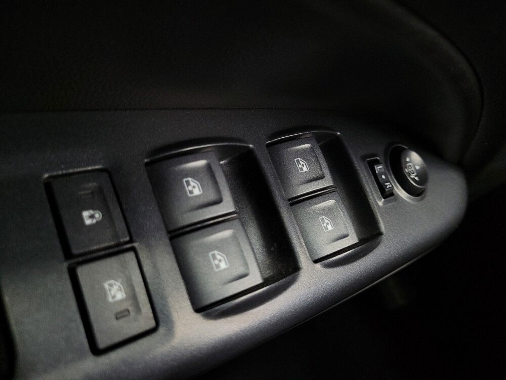 2019 Chevrolet Colorado in Las Vegas, NV 89102 - 18131521 27