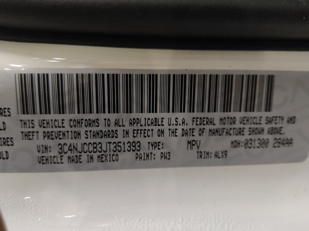 2018 Jeep Compass in Ocala, FL 34471 - 18131529 33