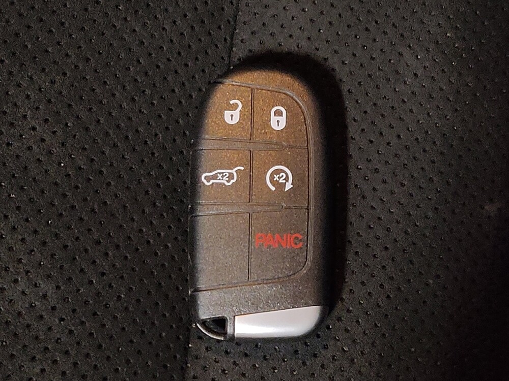 2018 Jeep Grand Cherokee in Kissimmee, FL 34744 - 18131532 32