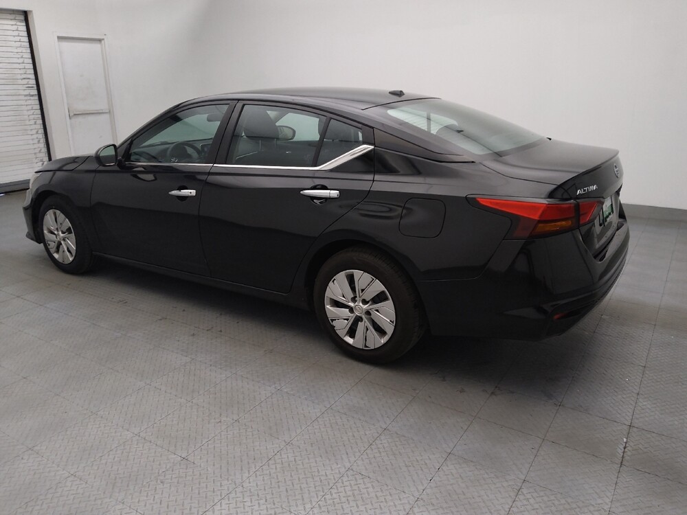2020 Nissan Altima in Greensboro, NC 27407 - 18131556 3