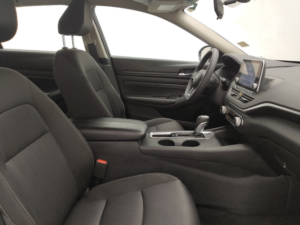 2020 Nissan Altima in Greensboro, NC 27407 - 18131556 21
