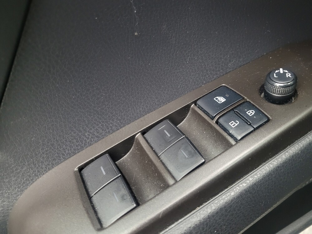 2021 Toyota Camry in Huntsville, AL 35816 - 18131579 27