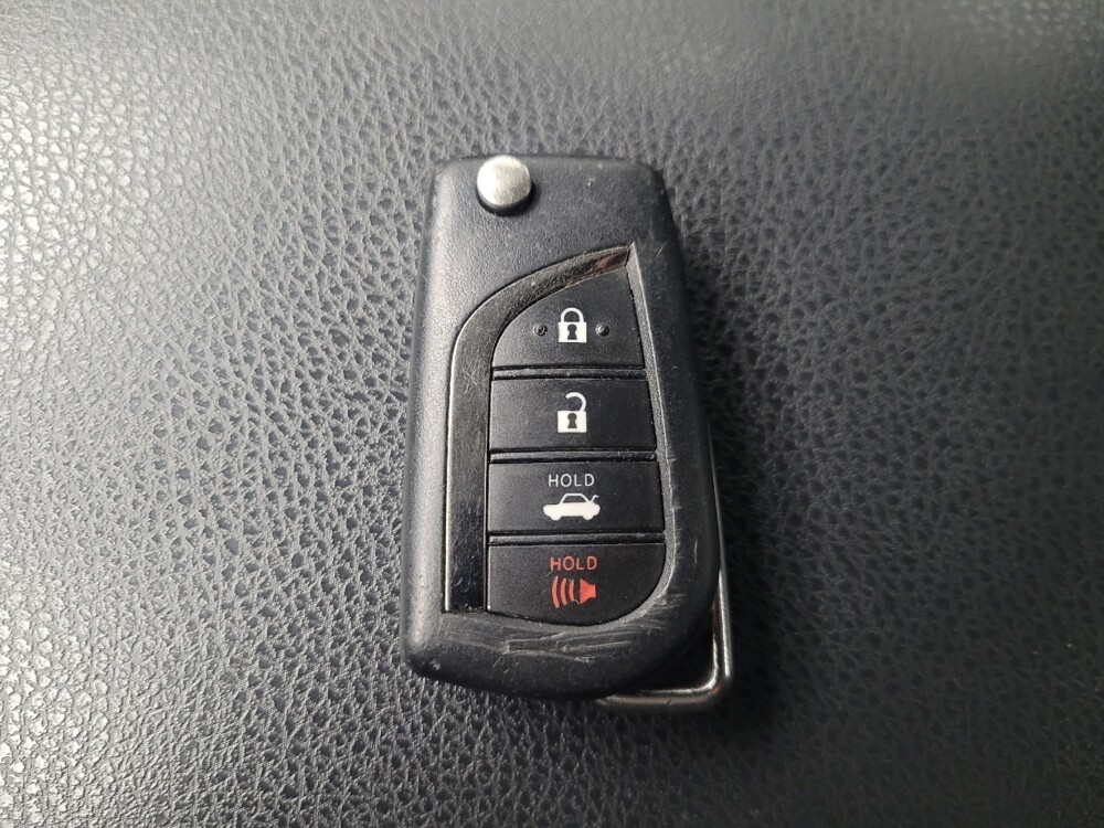 2021 Toyota Camry in Huntsville, AL 35816 - 18131579 32