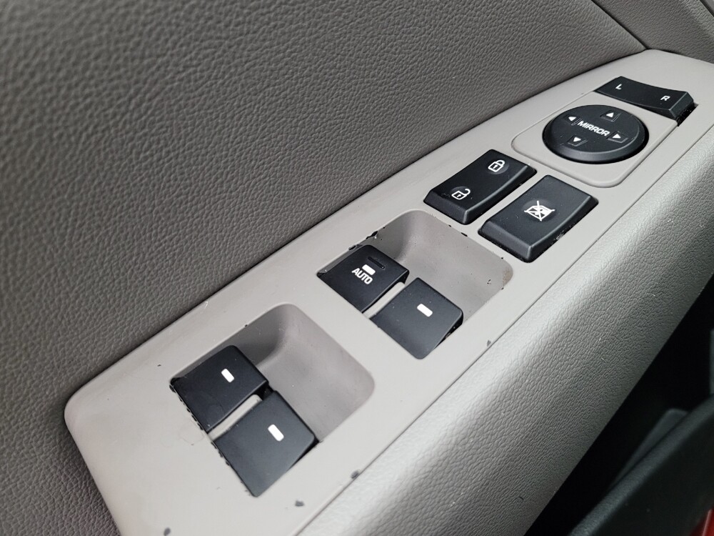 2017 Hyundai Elantra in Huntsville, AL 35816 - 18131580 27