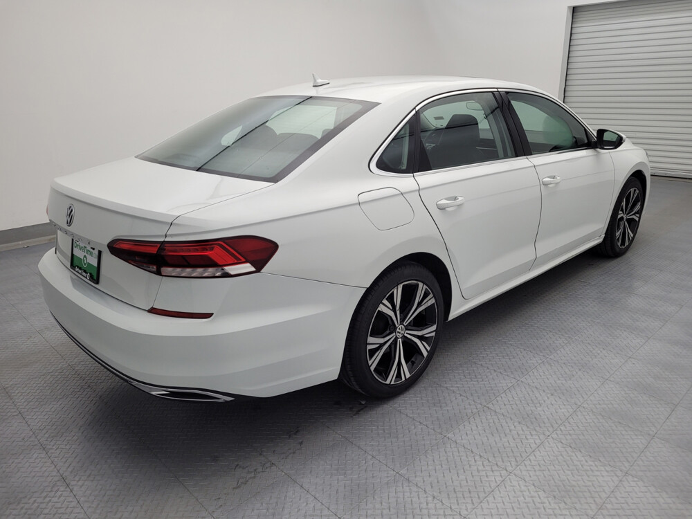 2022 Volkswagen Passat in Houston, TX 77074 - 18131583 9
