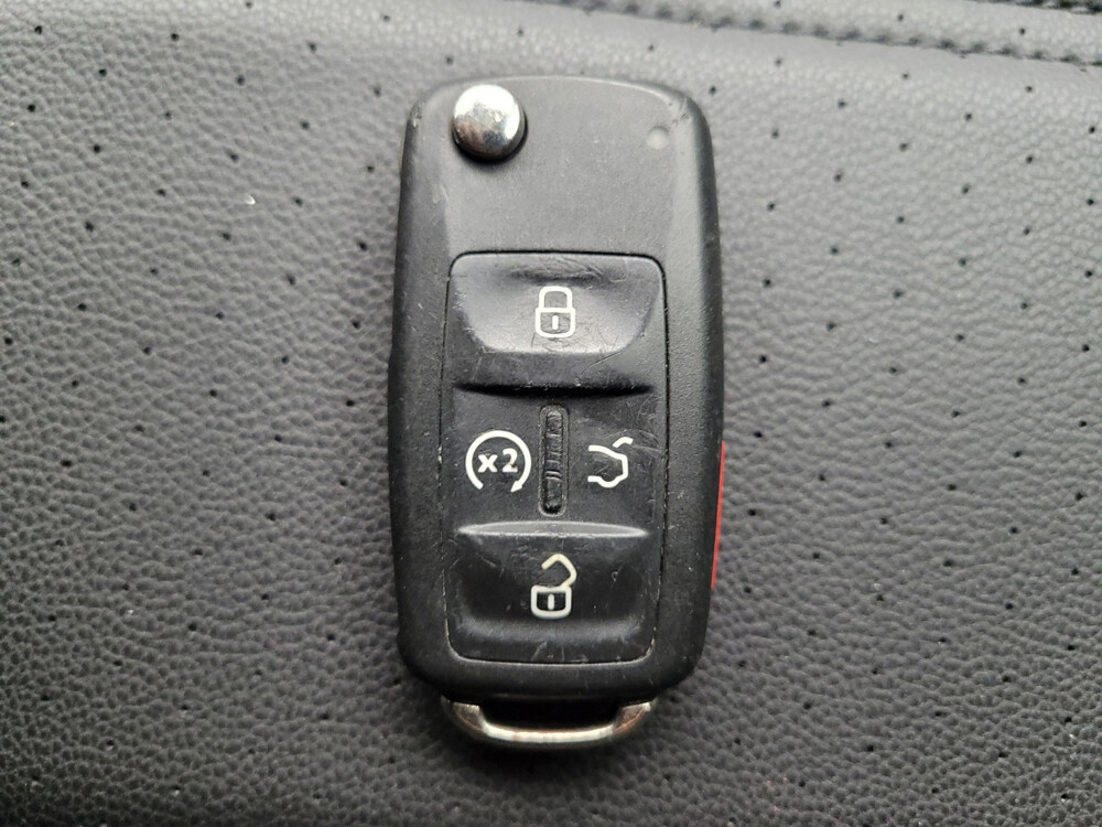 2022 Volkswagen Passat in Houston, TX 77074 - 18131583 32