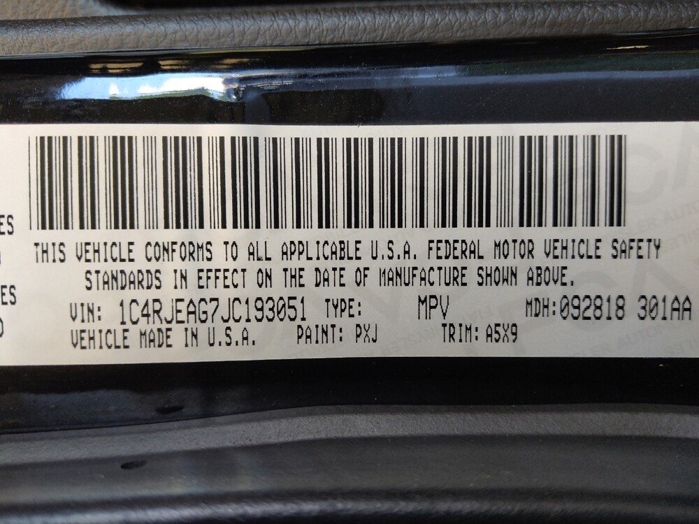 2018 Jeep Grand Cherokee in Houston, TX 77060 - 18131585 33