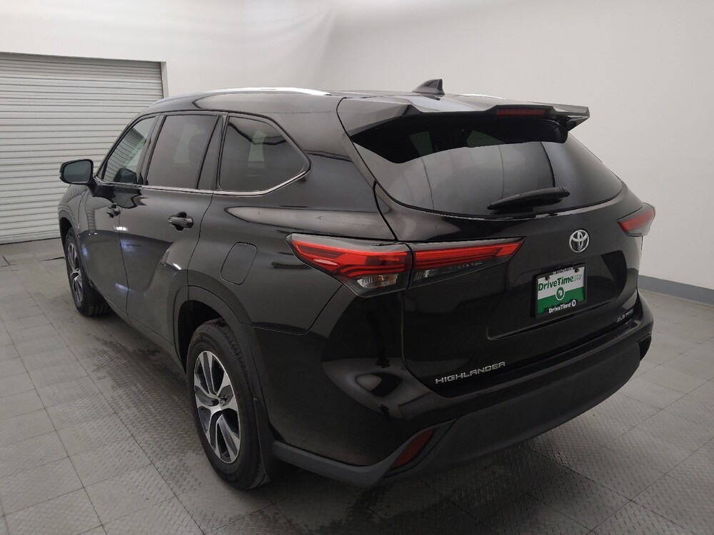 2021 Toyota Highlander in Live Oak, TX 78233 - 18131589 5