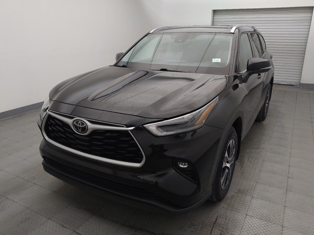 2021 Toyota Highlander in Live Oak, TX 78233 - 18131589 15