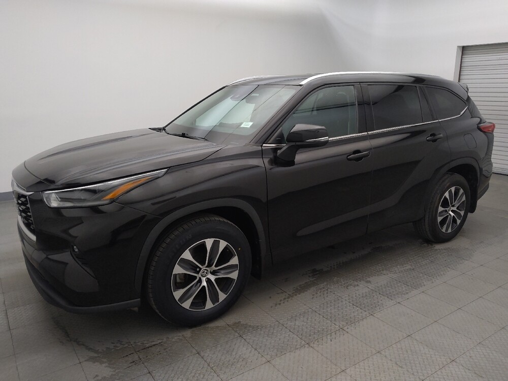 2021 Toyota Highlander in Live Oak, TX 78233 - 18131589 2