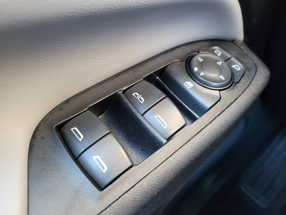 2019 Chevrolet Equinox in Toledo, OH 43617 - 18131599 27