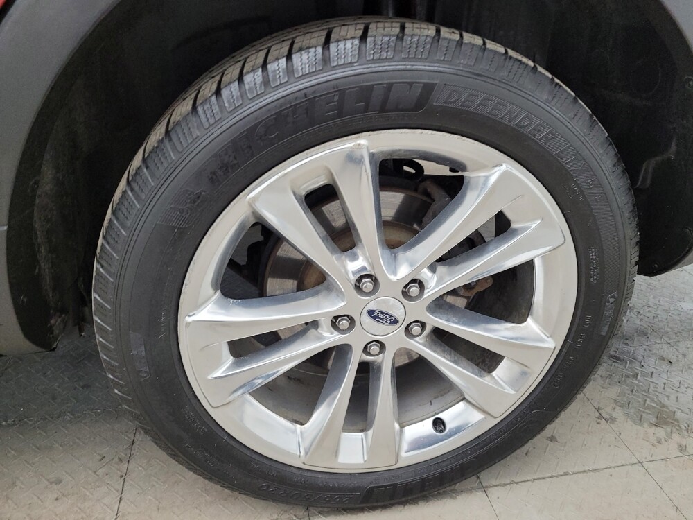 2018 Ford Explorer in Cincinnati, OH 45255 - 18131600 31