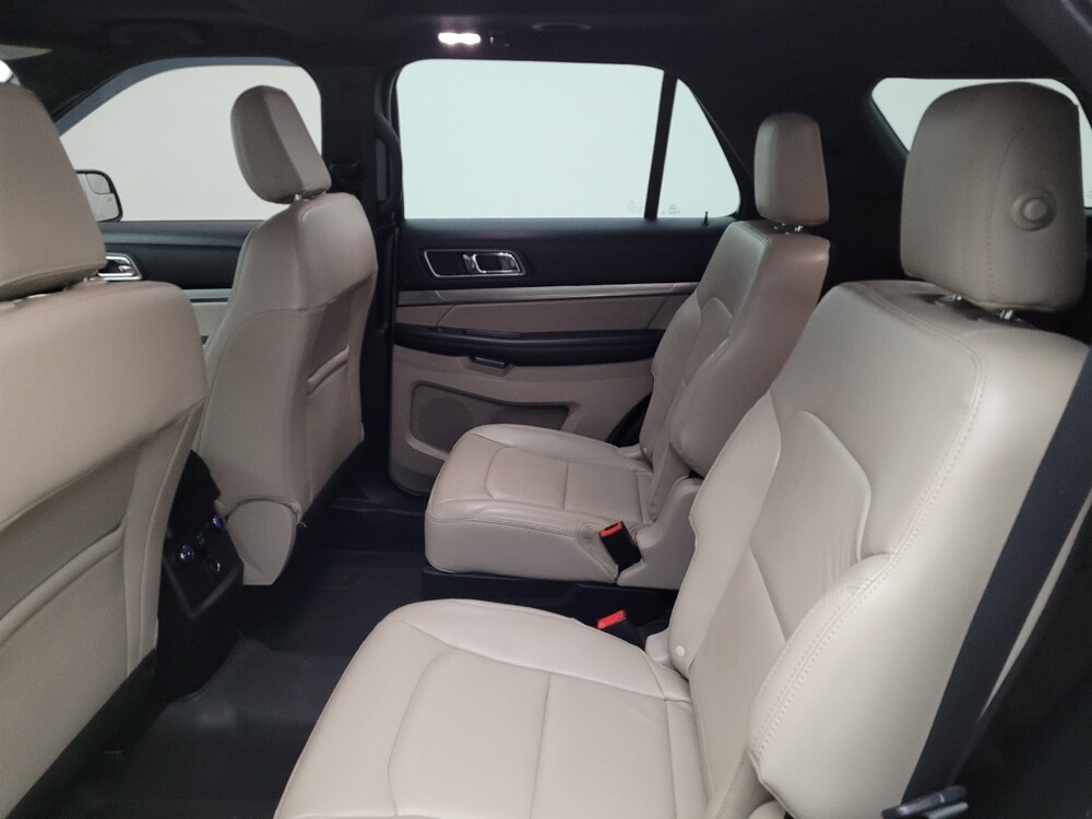 2018 Ford Explorer in Cincinnati, OH 45255 - 18131600 18