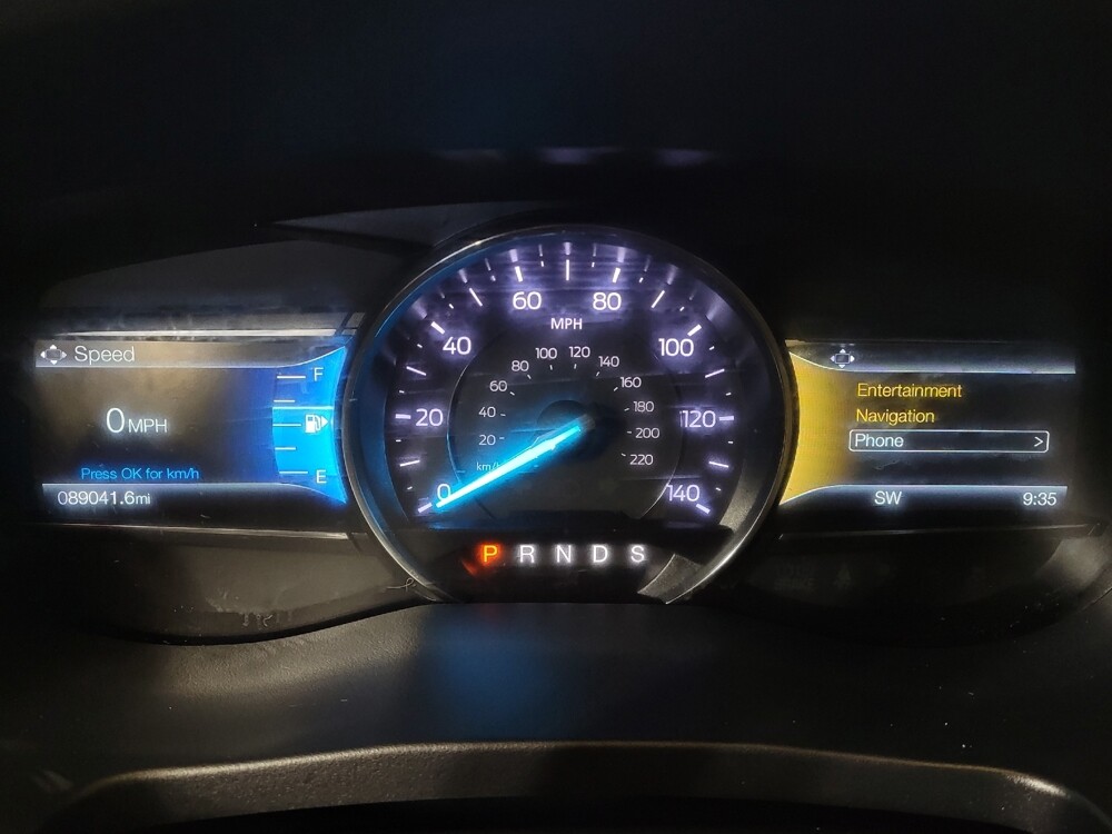 2018 Ford Explorer in Cincinnati, OH 45255 - 18131600 23